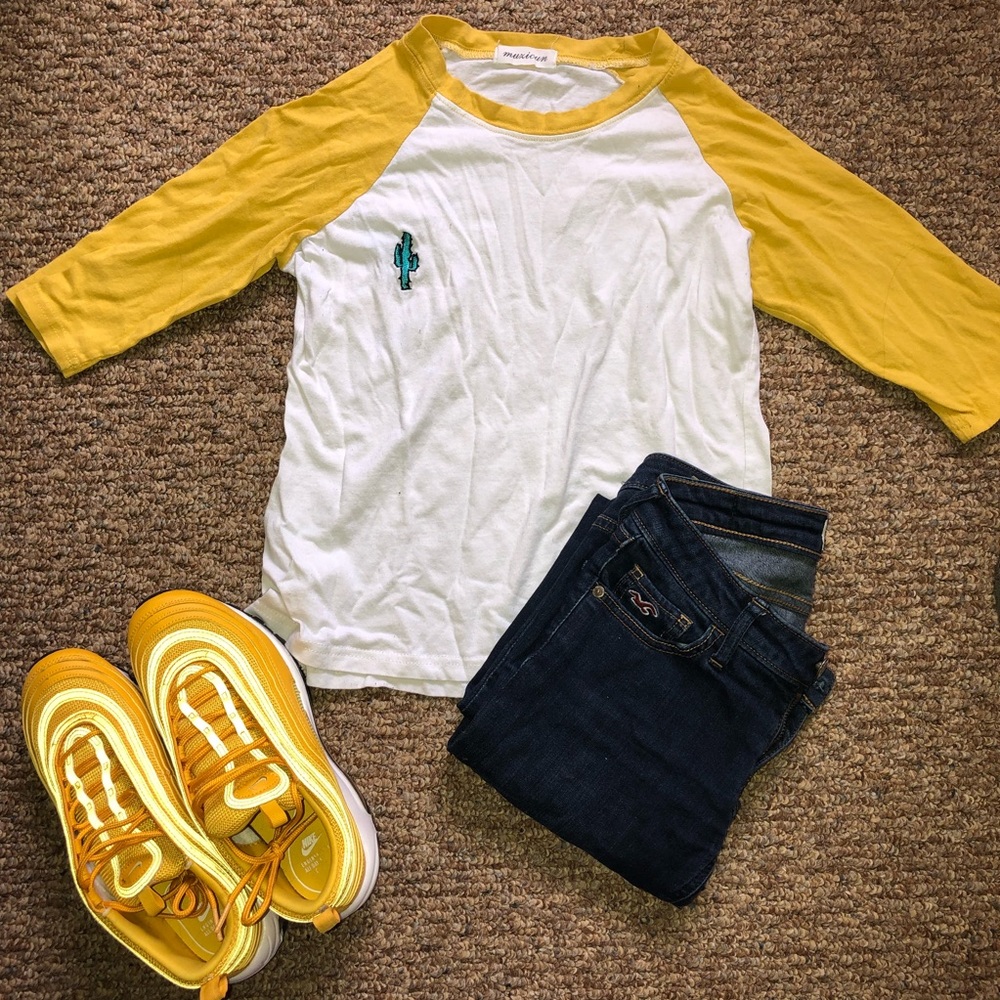 ✖️SOLD✖️Crewneck shirt